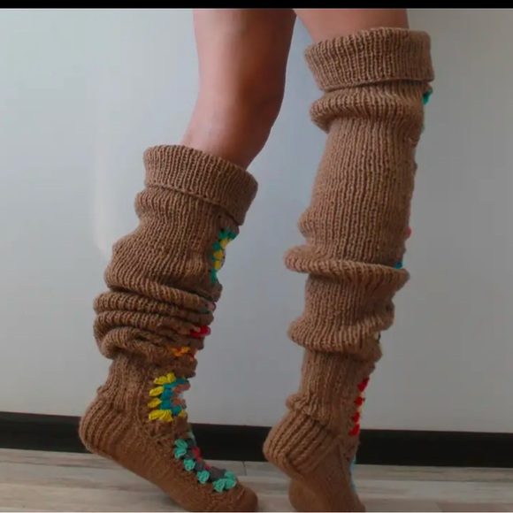 💥💥NEW ARRIVAL GRANNY SQUARE OVER THE KNEE SOCKS💥💥 - Picture 2 of 2